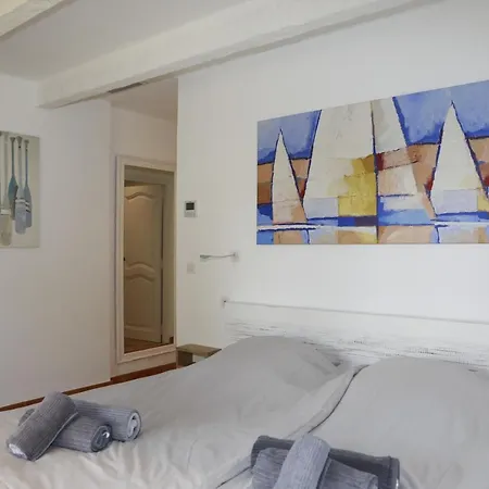 Casa de Férias Maison Sous Les Pins Cavalaire-sur-Mer