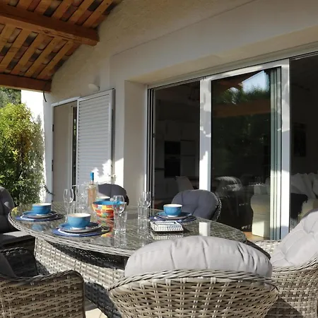 Maison Sous Les Pins 滨海卡瓦莱尔