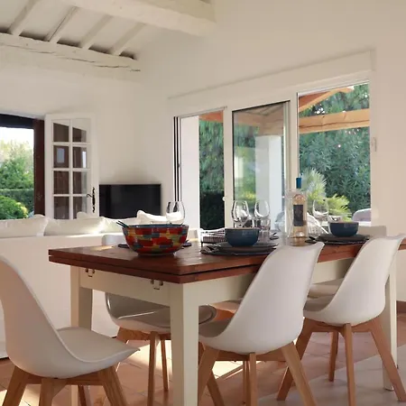 Maison Sous Les Pins Casa de Férias