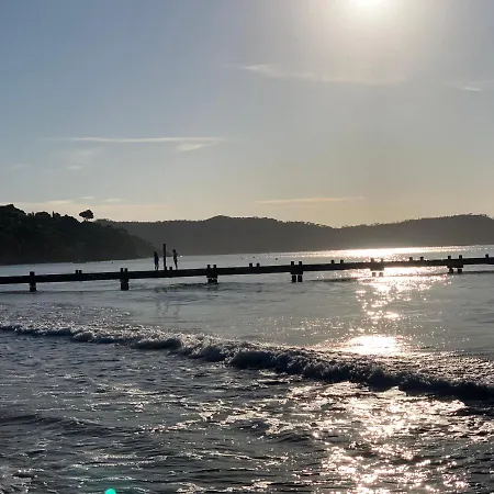 Maison Sous Les Pins * Кавалер-сюр-Мер