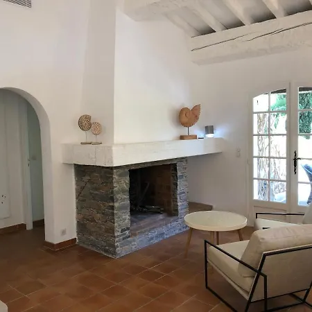 Maison Sous Les Pins Ferienhaus