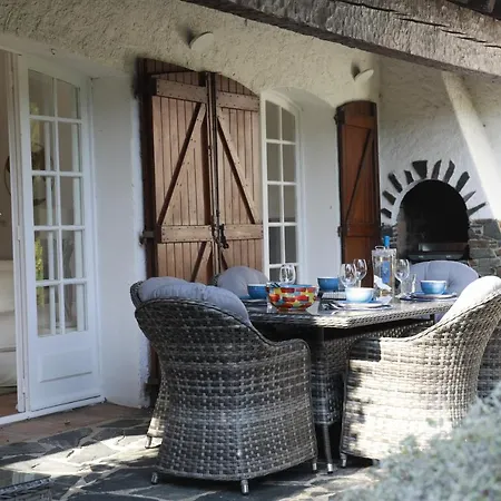 Maison Sous Les Pins Ferienhaus *