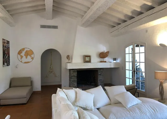 Maison Sous Les Pins
