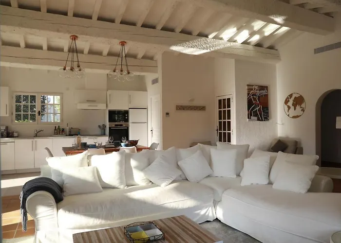 Maison Sous Les Pins Ferienhaus