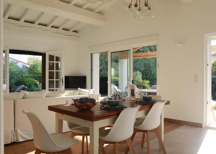Maison Sous Les Pins Ferienhaus *
