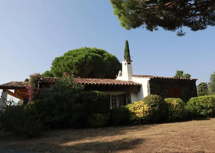 Maison Sous Les Pins